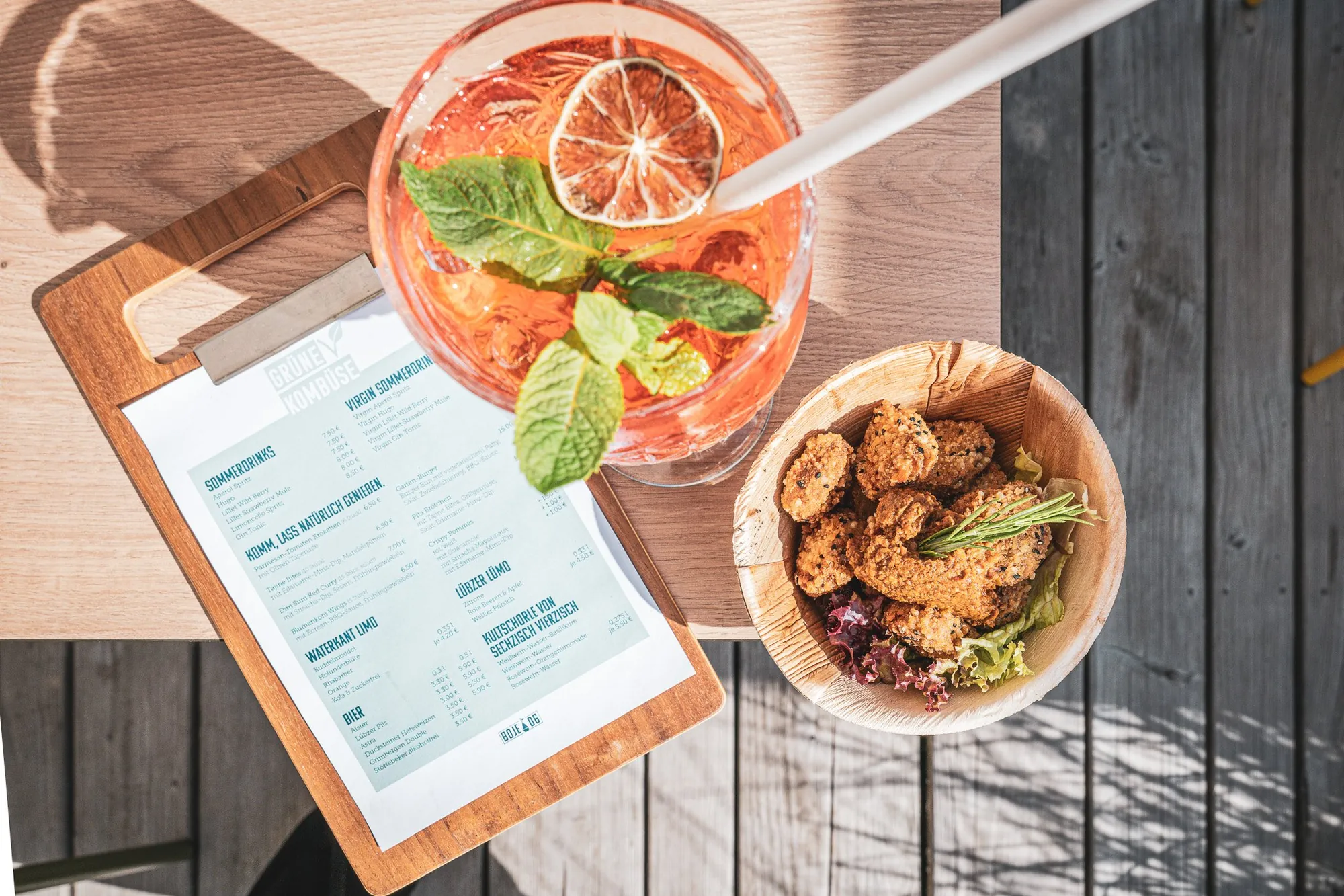 Aperol und Bowls im Bistro Grüne Kombüse